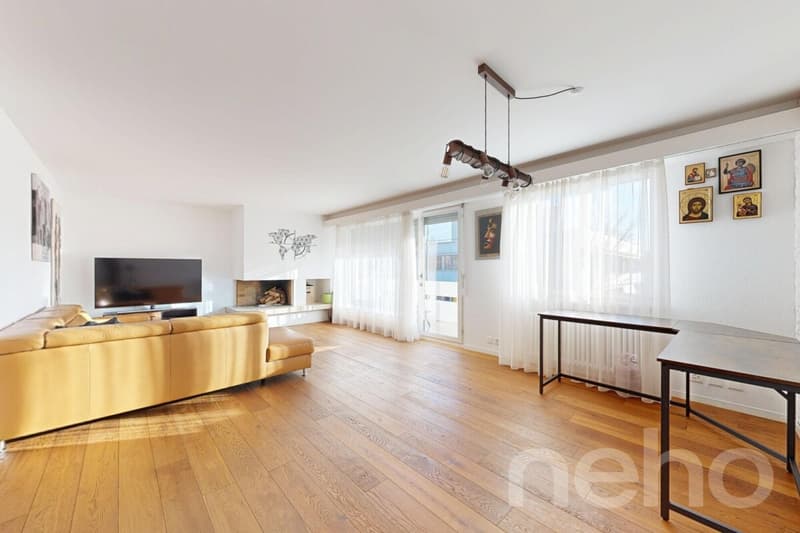 Renovated 3.5-room apartment with balcony and garden in Oberwil (1)