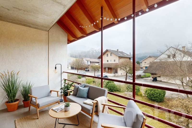 Appartamento luminoso 4.5 locali con camino, balcone, e vista sul verde. Vicino a Thun. (9)