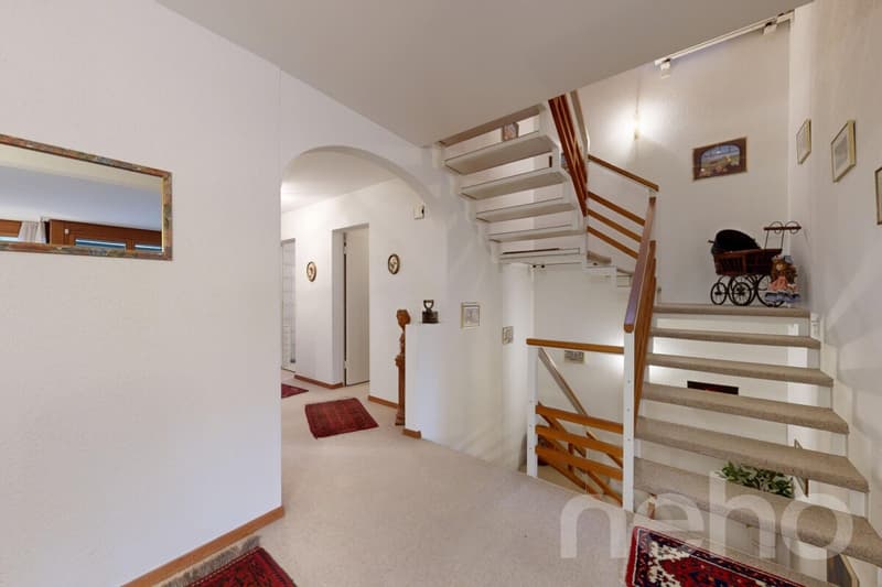 Row house with plenty of space for living and working (12)