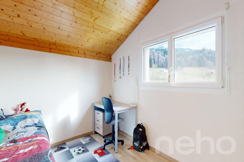 Einzelvilla mit viel Licht und Garten (7)