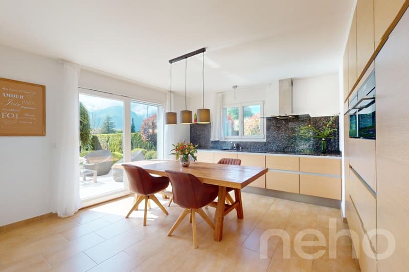 Traumhaus mit Ausstattung in Aigle mit Blick und großem Garten (9)