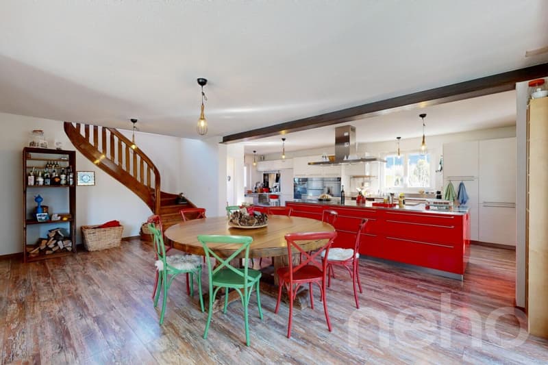 Charrat - Villa mit 7 Zimmern und Studio im Dachgeschoss (3)