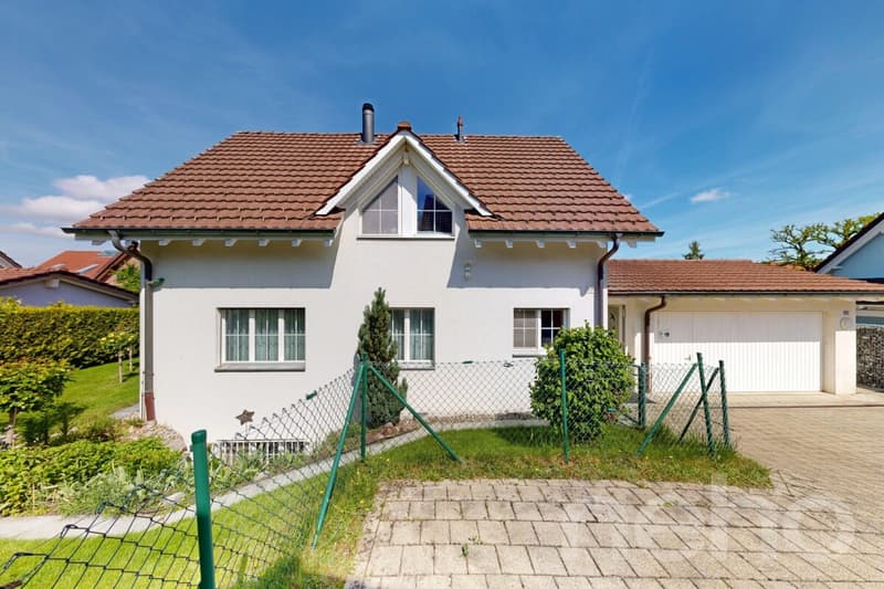 Living with quality of life - 6.5-room single-family house in Sirnach (2)