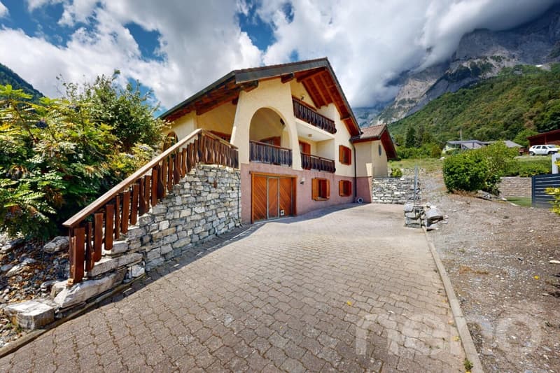 Superbe Villa spacieuse - endroit privilégié avec grande parcelle (2)