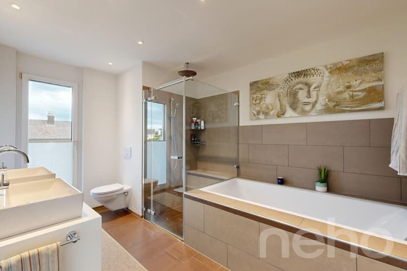 Unique Opportunity: High-Quality 6.5-Room Single-Family Home (7)