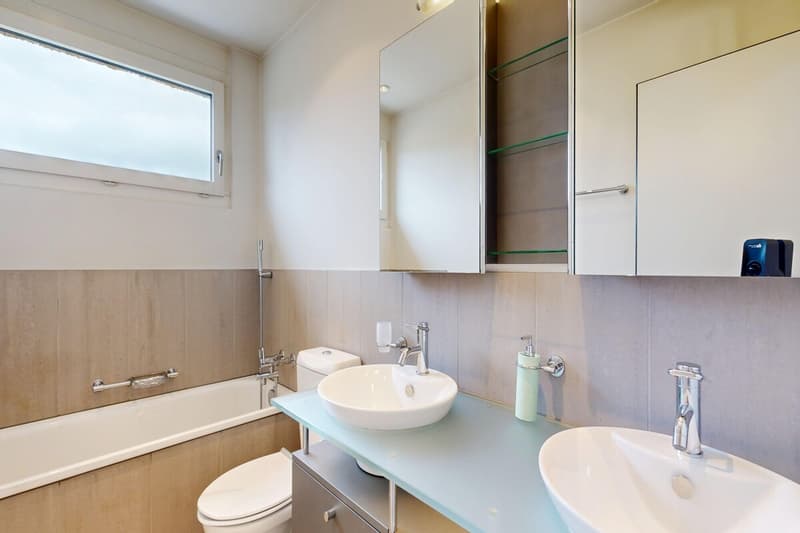Appartement attique de 4,5 pièces attractif avec terrasse ensoleillée (8)