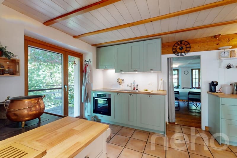 Beautiful atypical house, full of charm and authenticity (2)