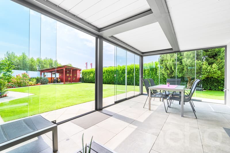 Maison mitoyenne moderne avec grand environnement (9)