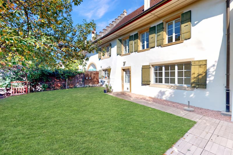 Duplex con giardino, enorme cantina e 2 posti auto coperti (8)