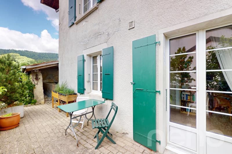 Maison villageoise rénovée avec jardin et fort potentiel (4)