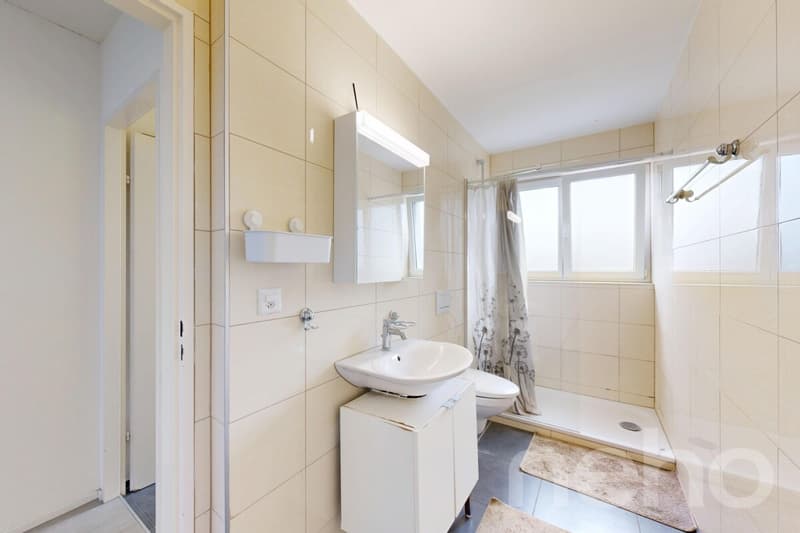 Gepflegte 4.5-Zimmerwohnung mit Garagenbox (im Baurecht) (8)