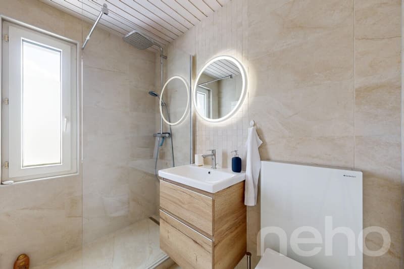 Beautiful family villa, indoor pool, terraces and forest view (10)