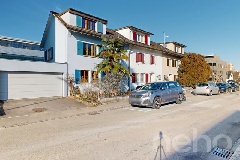 Charmantes 6-Zimmer Reihenmittelhaus an zentraler Lage (1)