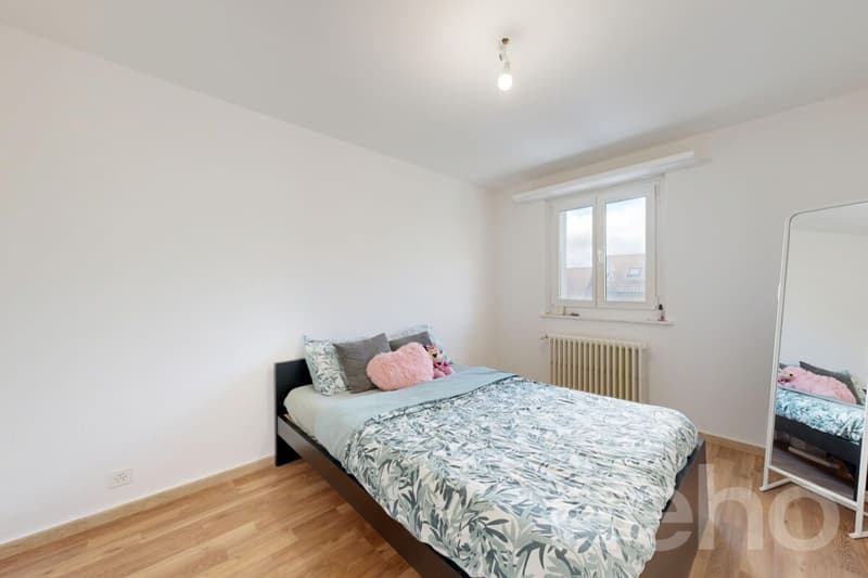 Helles 3.5-Zimmer-Wohnung mit Garten und freier Sicht (8)
