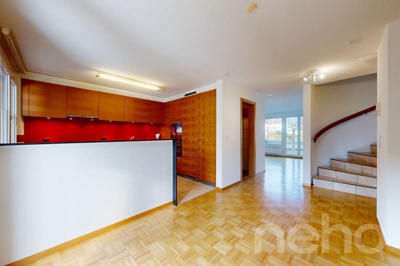 Einfamilienhaus-Feeling in Ebmatingen ? Maisonette über drei Etagen (2)