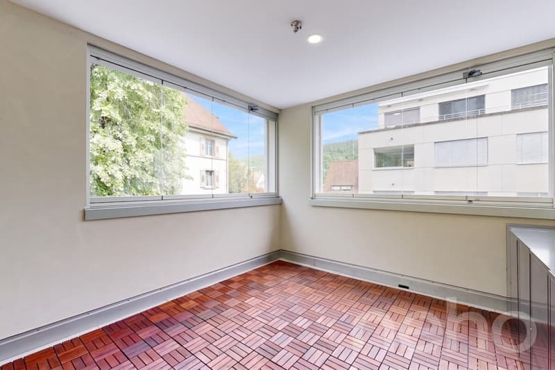Stilvolle 4.5-Zimmer-Wohnung mit zwei Terrassen im Herzen von Liestal (7)