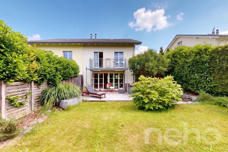 Spacious 5.5-room semi-detached house in Mönchaltorf (1)