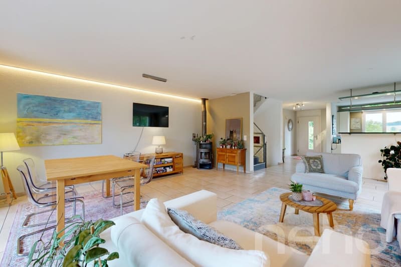 Spacious 5.5-room semi-detached house in Mönchaltorf (5)