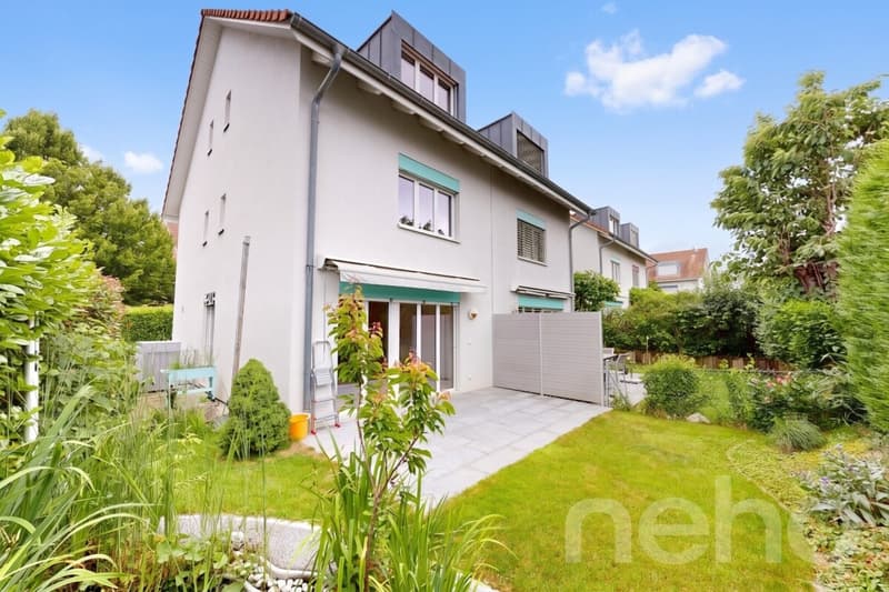 Gepflegtes 5-Zimmer Doppeleinfamilienhaus an familienfreundlicher Lage (1)