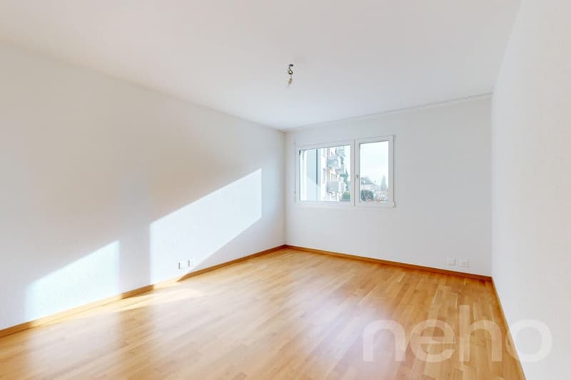 Grand appartement de 4,5pces dans un quartier paisible de Chailly (11)