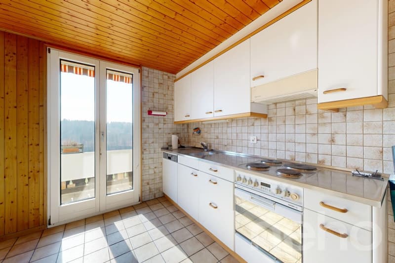 Two-family house in top location with large plot and panoramic view (5)