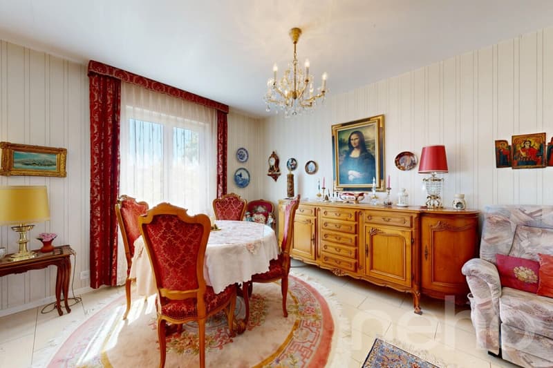 Charming 5.5-room corner row house in a sought-after location in Zurich (7)