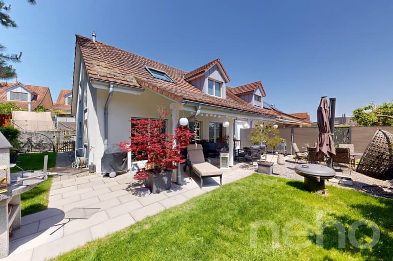 Family-friendly single-family house with sunny garden (1)