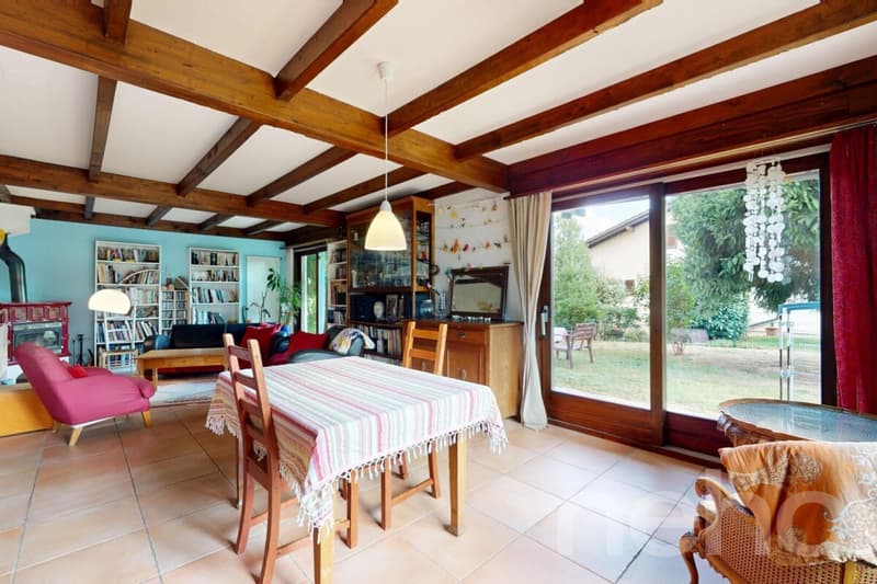 Beautiful individual villa located in a peaceful neighborhood (5)