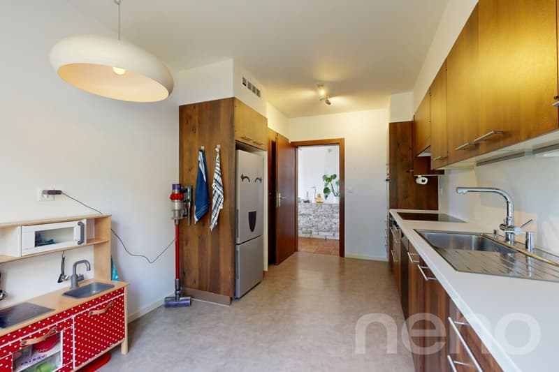 Magnificent individual villa with panoramic views of the lake (8)