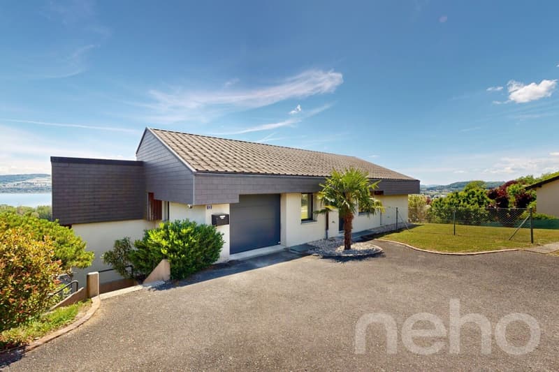 Magnificent individual villa with panoramic views of the lake (3)
