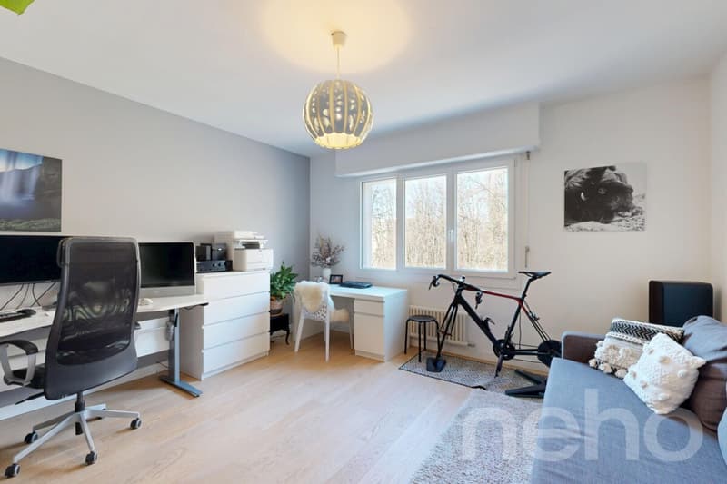 Appartamento luminoso con 4 camere, balconi e vista libera (7)