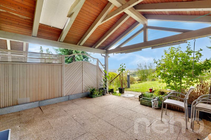 Maison unifamiliale de 7 pièces dans un endroit calme avec jardin et vue panoramique (2)