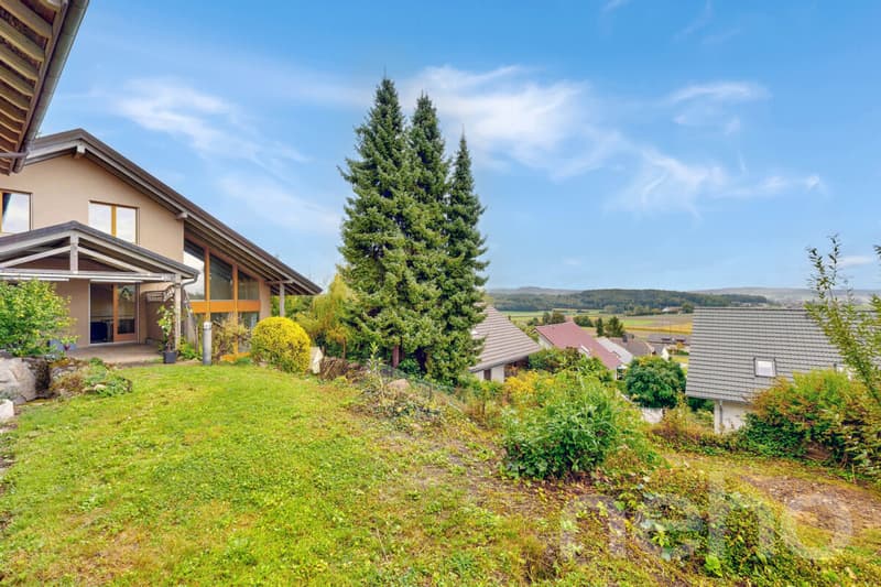 Maison unifamiliale de 7 pièces dans un endroit calme avec jardin et vue panoramique (3)