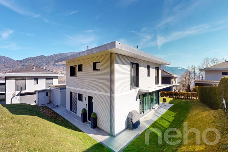 Spacieuse maison familiale avec terrasses, jardin et volumes généreux (12)