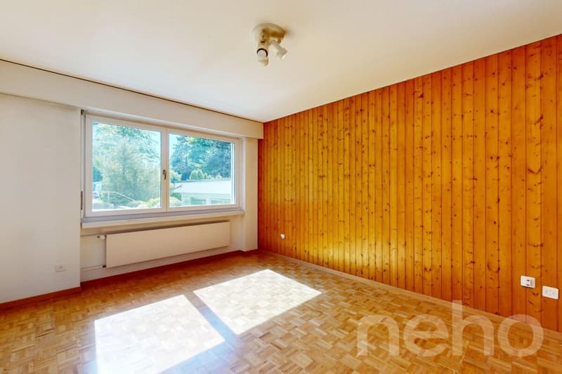 Quietly located 3.5-room apartment with balcony and potential in Höngg (8)