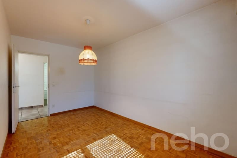 Quietly located 3.5-room apartment with balcony and potential in Höngg (9)