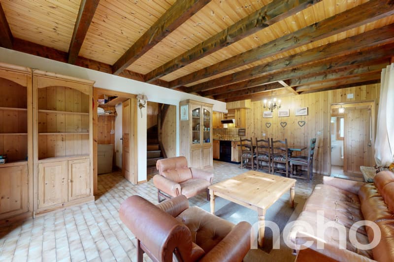 Exklusiv: Chalet mit 5 Zimmern und schöner Südausrichtung (4)