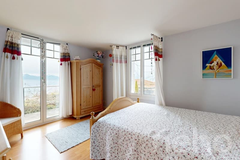 Maison de caractère avec vue panoramique sur le Léman et les Alpes (11)