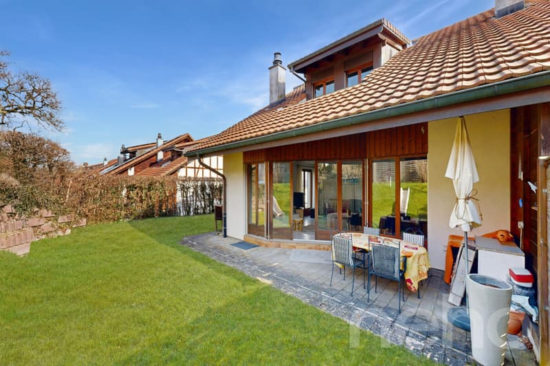 Schöne Familienvilla mit Garten in Avry-sur-Matran (2)