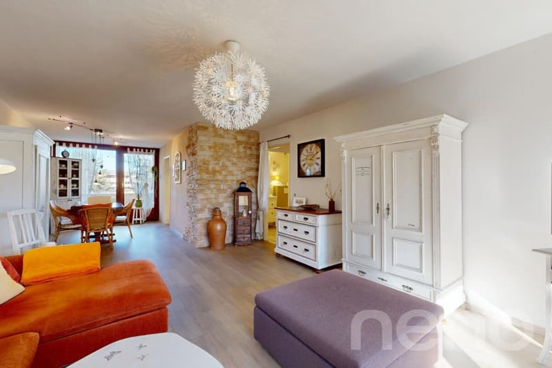 Bright 5.5-room apartment with sunny balcony (5)