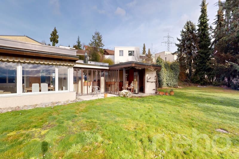 Spacious living in an unobstructable scenic location (2)