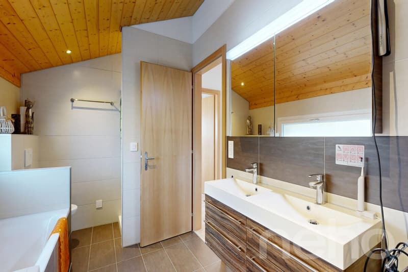 Your individual villa with garden in La Roche (10)
