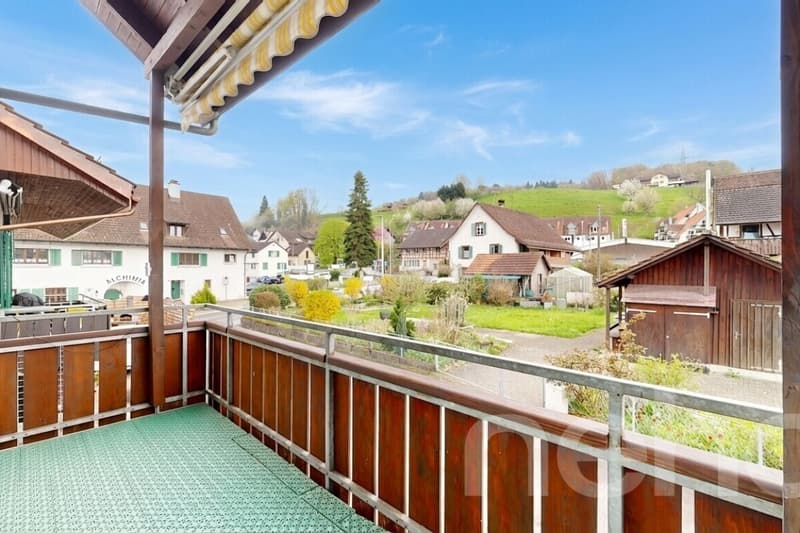 Well-maintained 2-family house with 4.5- & 5.5-room apartment (8)