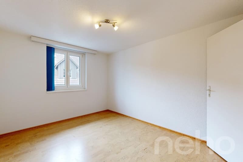 Well-maintained 2-family house with 4.5- & 5.5-room apartment (12)