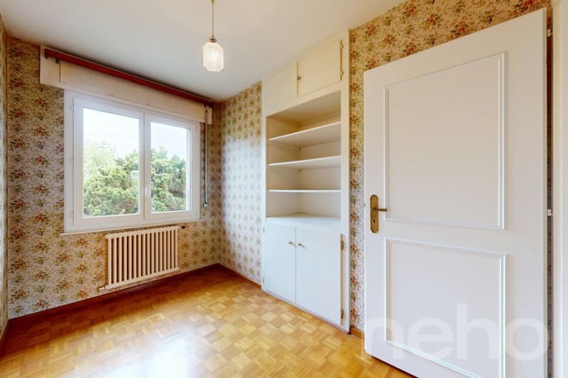 Villa à rénover à fort potentiel, opportunité unique à Vessy (9)