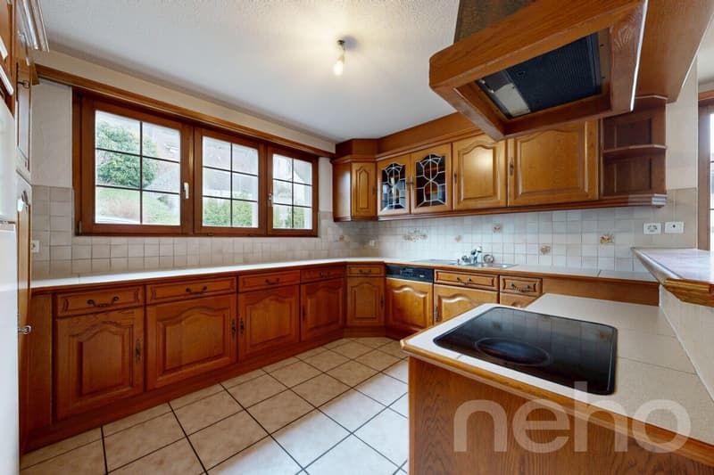 6.5-room semi-detached house with annex (3)