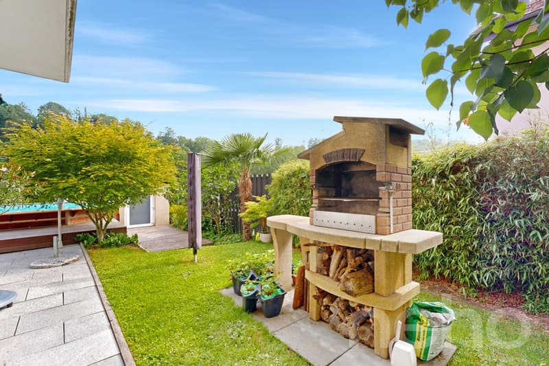 Splendid Villa with pool in Orbe (12)