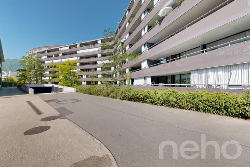 3 minutes to the main station. Spacious maisonette with 2 balconies (11)