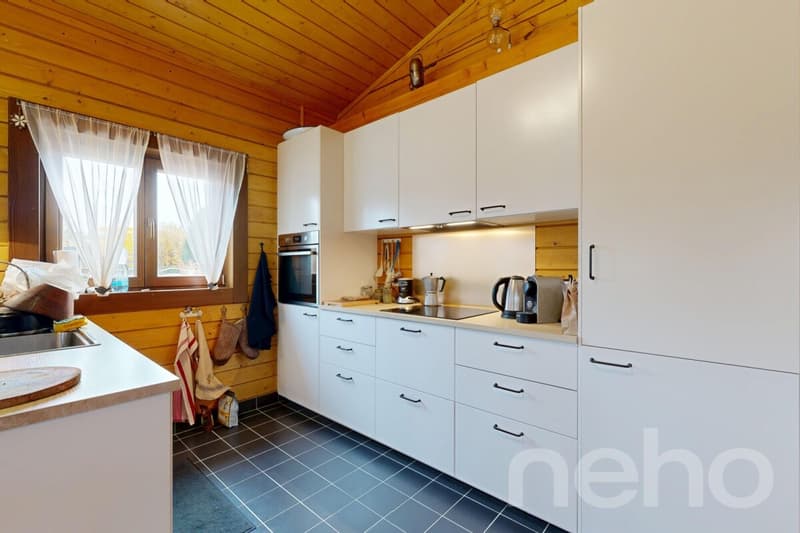 Splendid wooden house just two steps from the lake (9)