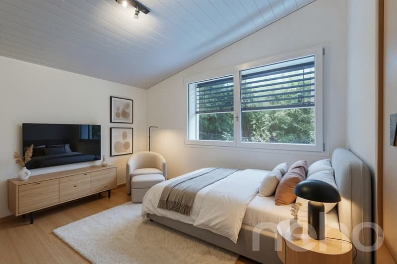 This beautiful house with a lake view! (8)